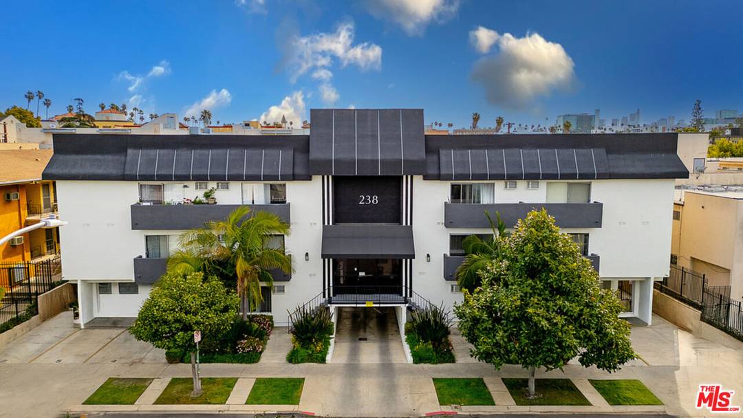 238 S Serrano Ave 32BR Mid Wilshire La