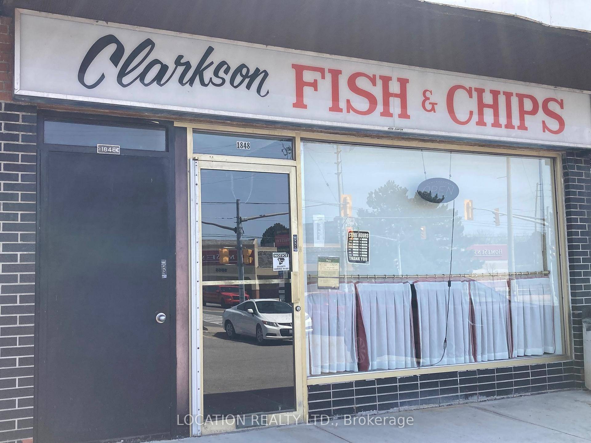 Located at a strip mall with ample parking in Clarkson Village, across from Mcdonald, at Mississauga Bus Line, and only minutes from Clarkson Go ; currently an established Fish and ...