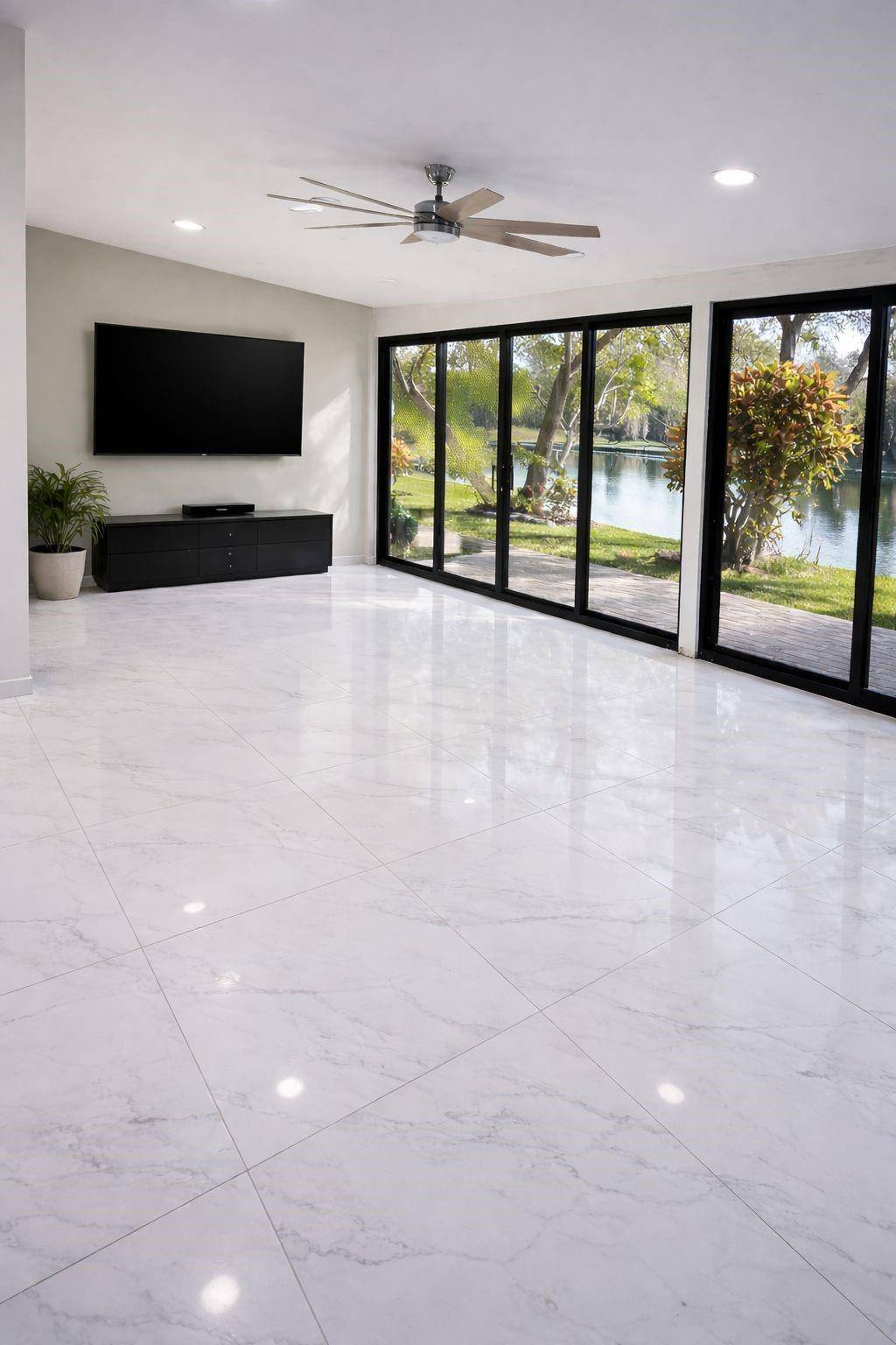 Fabulous Spacious 2 Story 4 bedrooms 2.