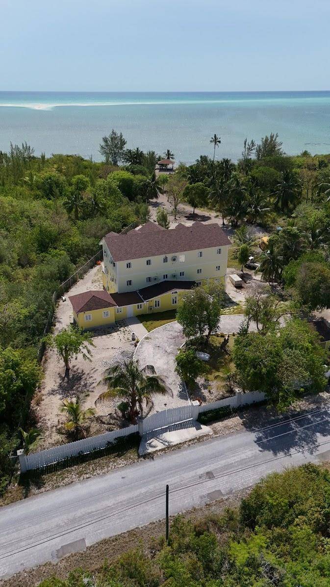 STATYRA VANE- DEEP CREEK Resorthotel Andros