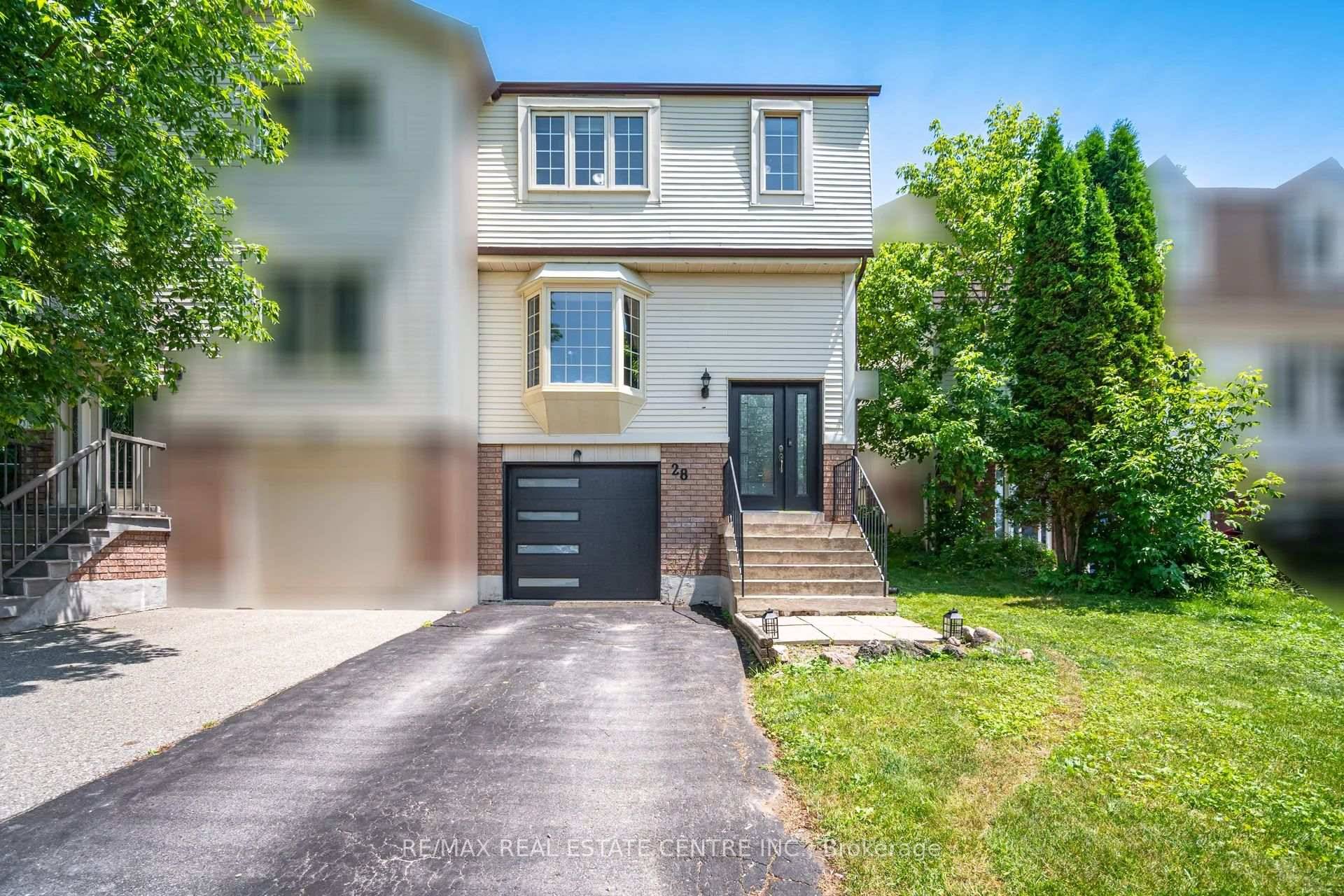 Welcome to 28 Lakeview Court, a well maintained 3 bedroom, 2 bath semi nestled in one of Orangeville most desirable family neighborhood, just a short walk from the scenic trail ...