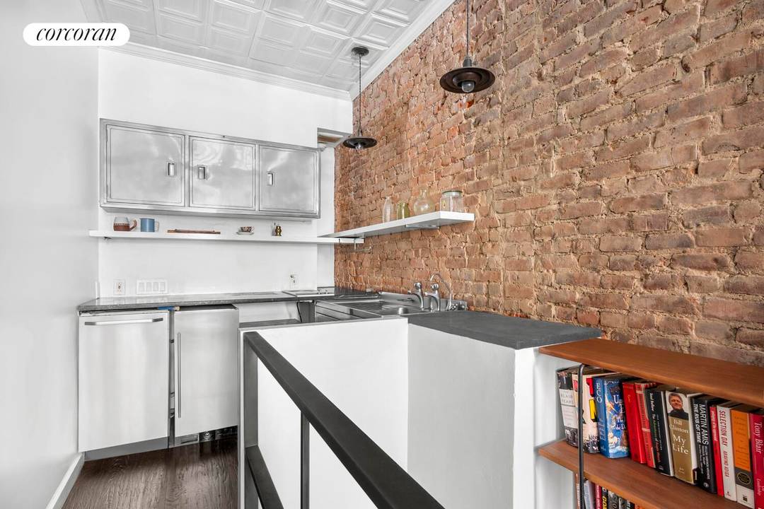 Step into the pages of Old New York with this turnkey one bedroom duplex designed by Rockwell Group, nestled within a 19th century townhouse on one of Gramercy's most cinematic ...