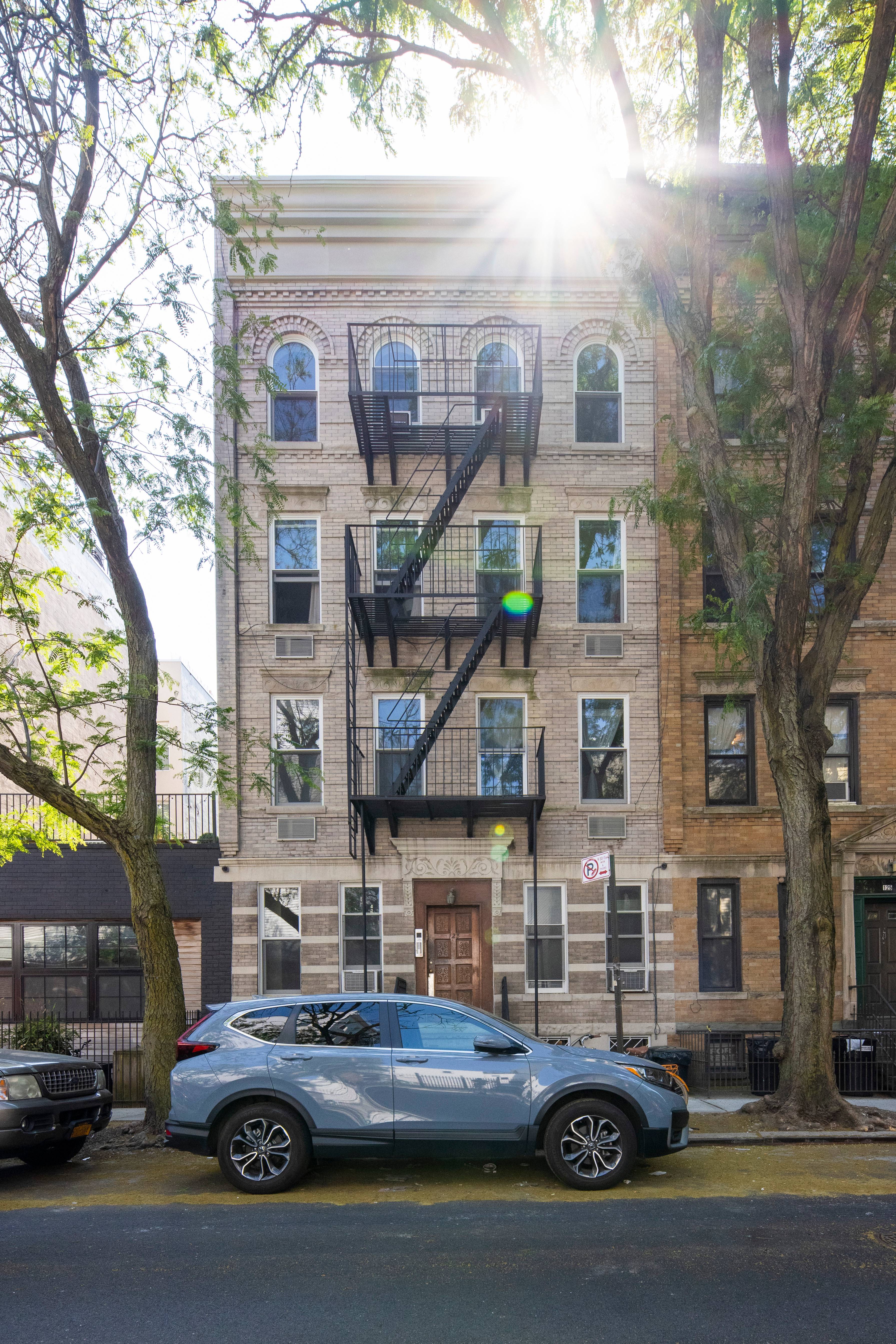 RARE 25 x 78 4 story building 7, 800SF approx 1, 900SF cellar in a picturesque Brooklyn street with endless possibilities.