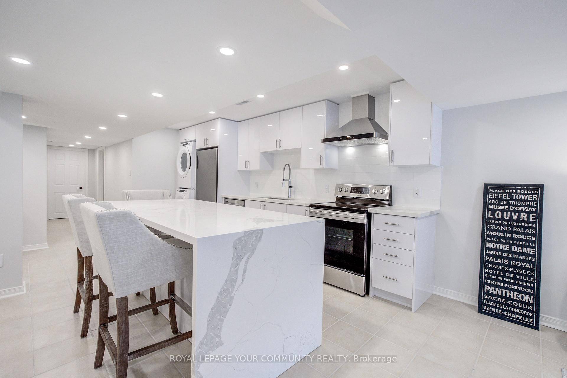 Very Bright amp ; Spacious 1 Bedroom amp ; 1 Bathroom Unit In Walk Out Basement Nestled In Prime Patterson !