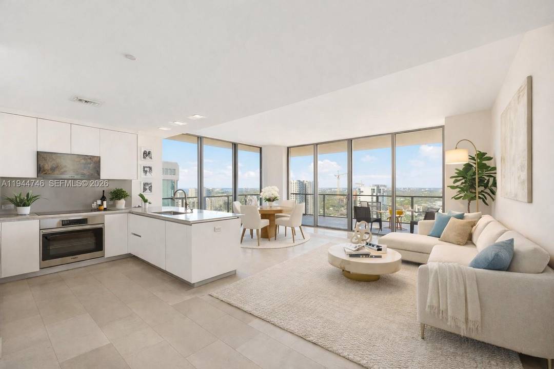 Live above it all at Rise at Brickell City Centre !