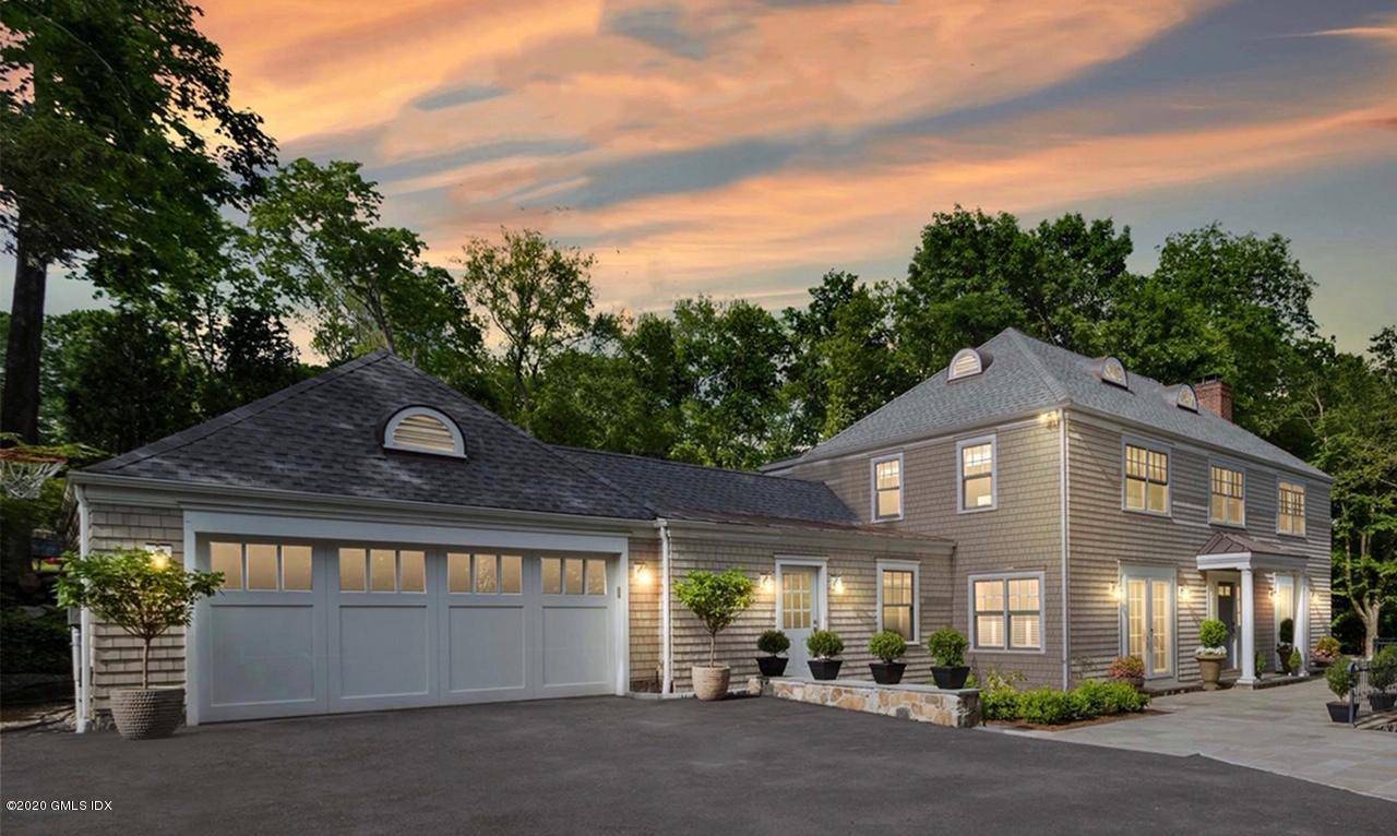 Perfectly situated at the end of a quiet cul de sac, minutes to Greenwich Ave.