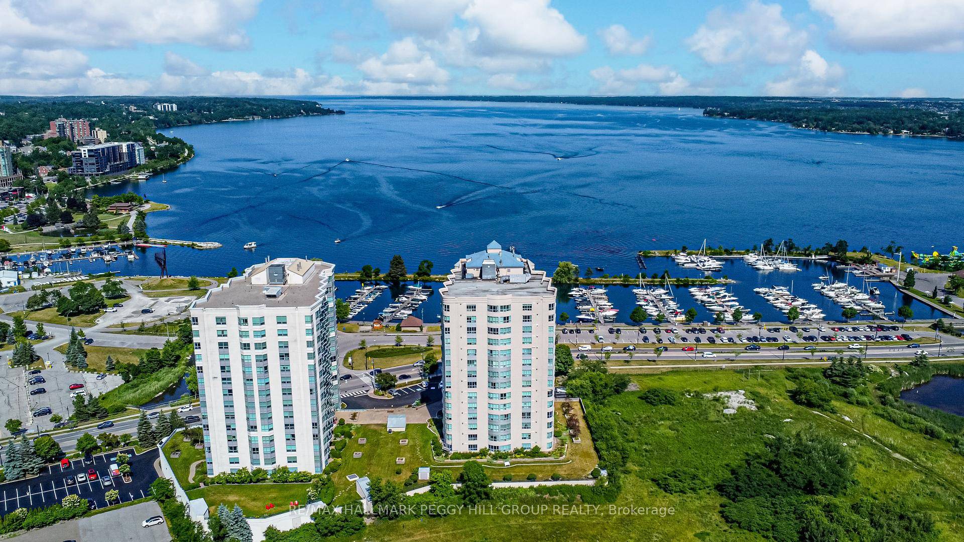 SUNLIT CORNER UNIT PENTHOUSE WITH PANORAMIC KEMPENFELT BAY VIEWS amp ; ACCESS TO IT ALL !