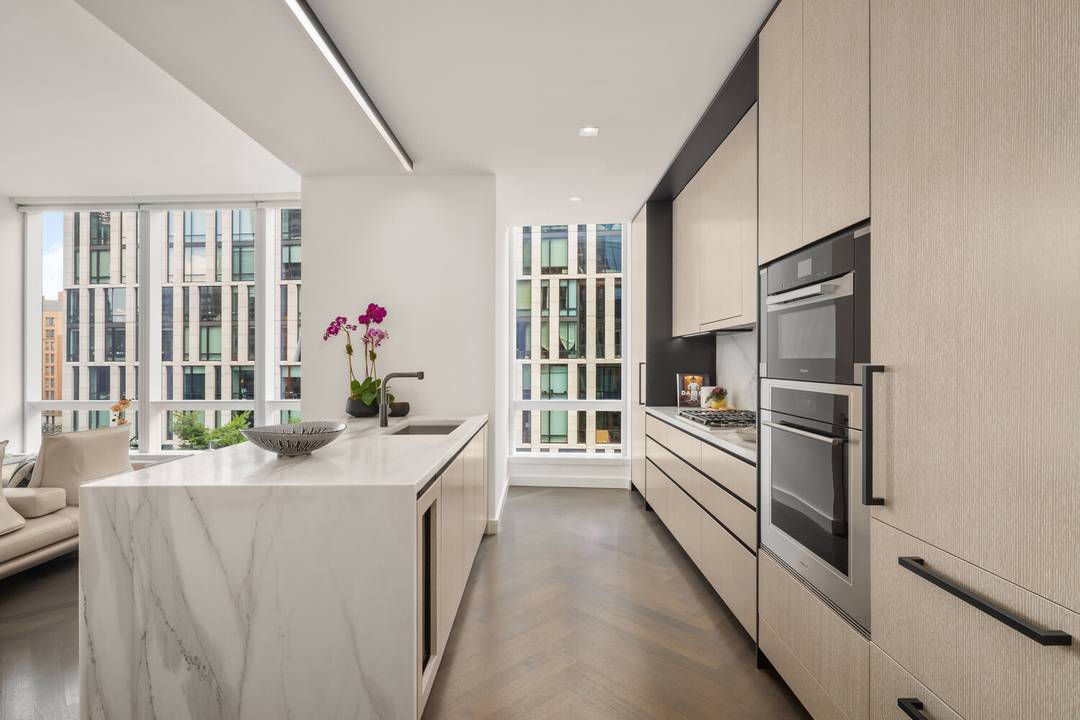 Available for the first time at 111 Murray Street in Tribeca, this immaculate 1126 SF one bedroom, one and a half bath condominium features a spacious and perfectly designed floorplan, ...