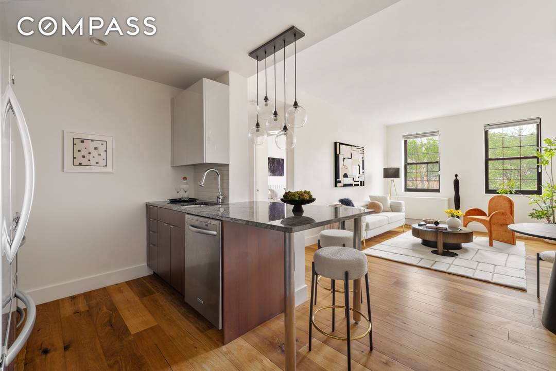 Welcome home to 110 Warren Street, an impeccable one bedroom apartment situated along Brooklyn s waterfront.