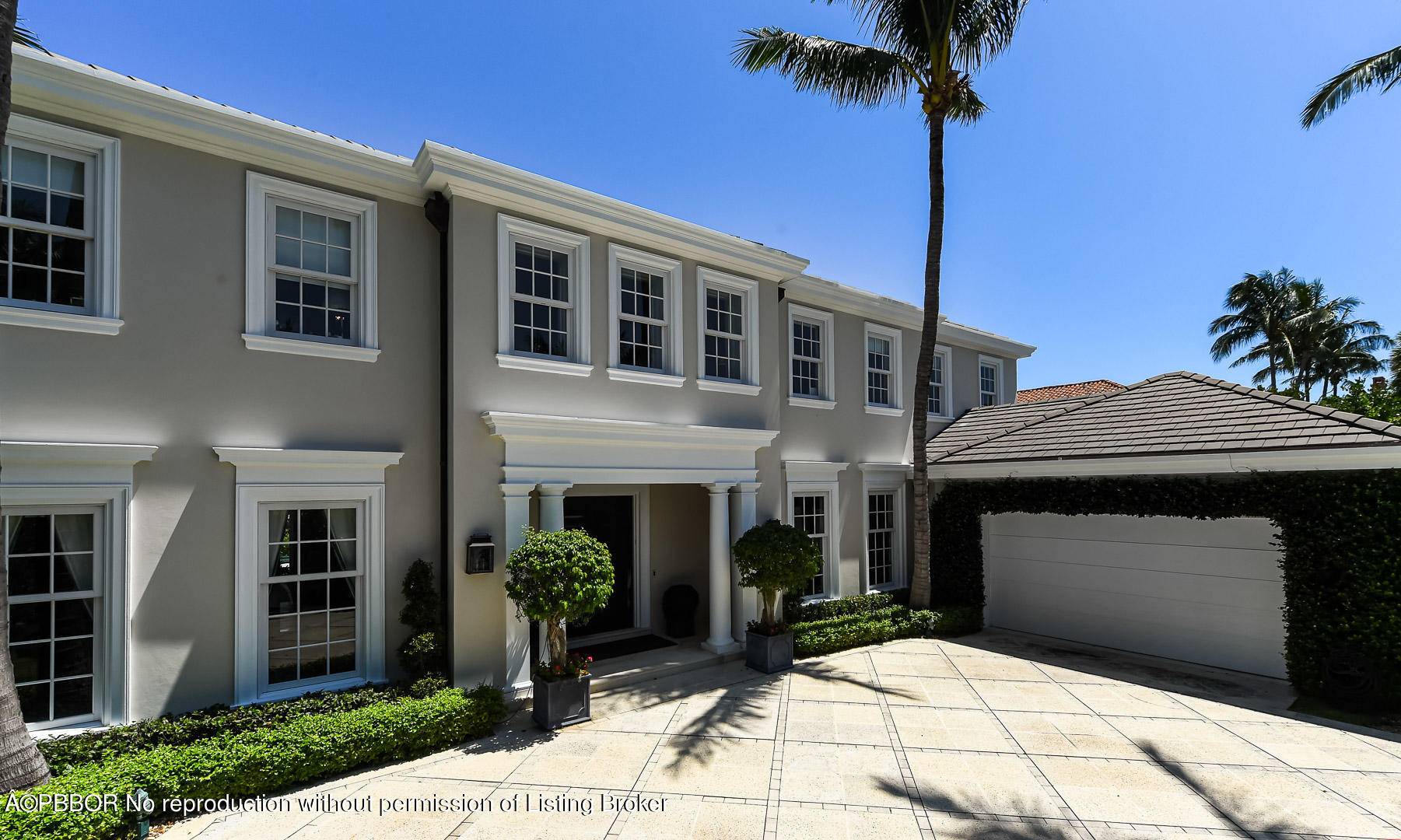 Beautiful 5BR 6. 3BA Traditional Georgian style home located in Palm Beach's acclaimed Estate Section.