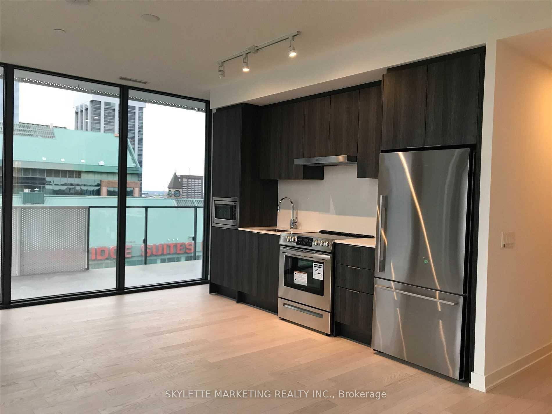 Corner 2 Br Den Is 894 Sqft 506 Sqft Wrap Around Oversized Balcony Parking Locker Welcome To Yonge Rich Live In Unparalleled Luxury High Above The City With Soaring Ceilings, ...