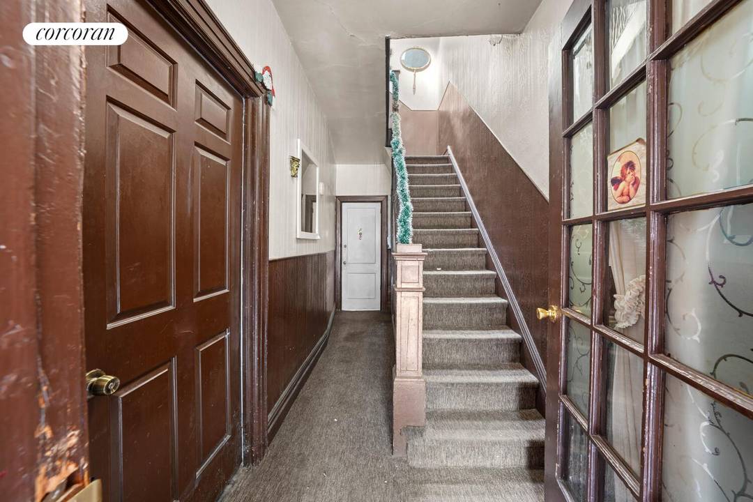 Prime Opportunity in Greenwood Heights Bring Your Vision !