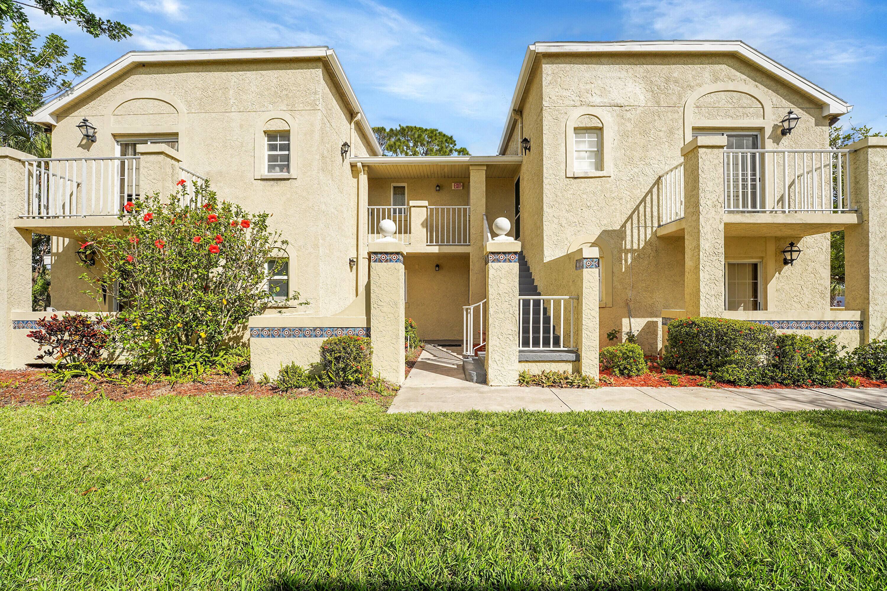 This beautifully updated 2 bed, 2 bath, 2nd floor condo is perfect for first time home buyers or those ready to down size.