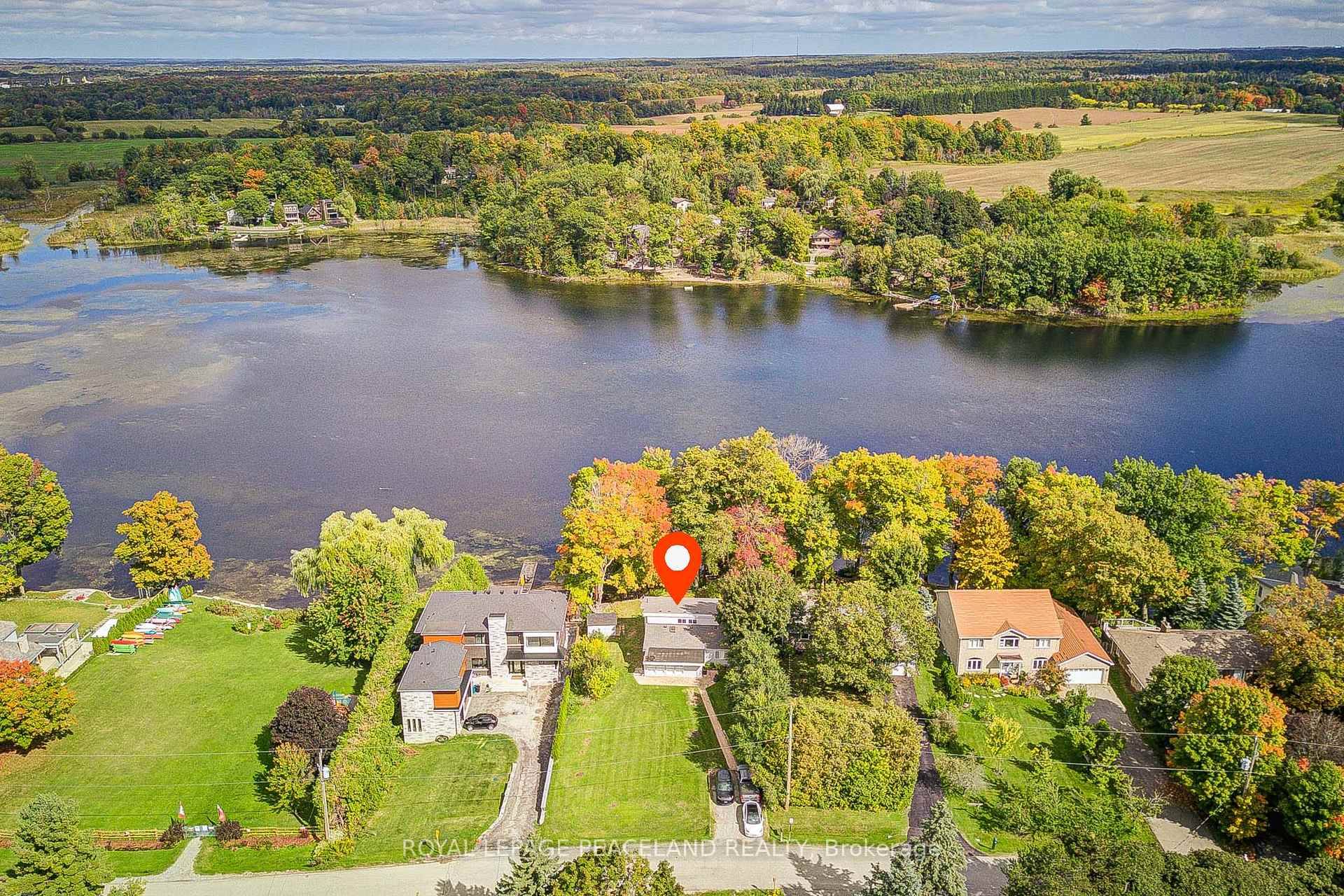 W A T E R F R O N T Direct Waterfront On A 75X241 Premium Lot Just 35 Mins From Downtown Toronto.