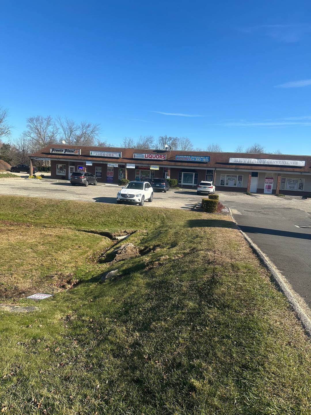 Rare commercial investment opportunity !