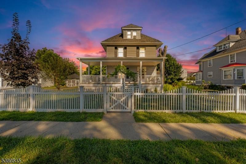 Welcome to this grand Colonial 4 bedroom 3.