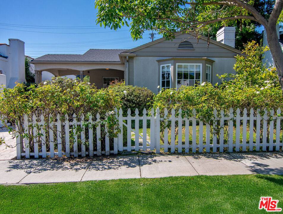 8828   Rosewood Ave 2BR Beverly Grove La