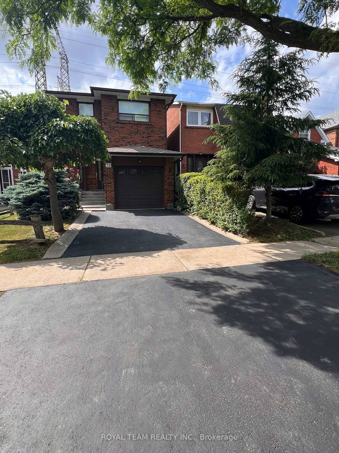 Great Home in the Heart of Glen Shields !