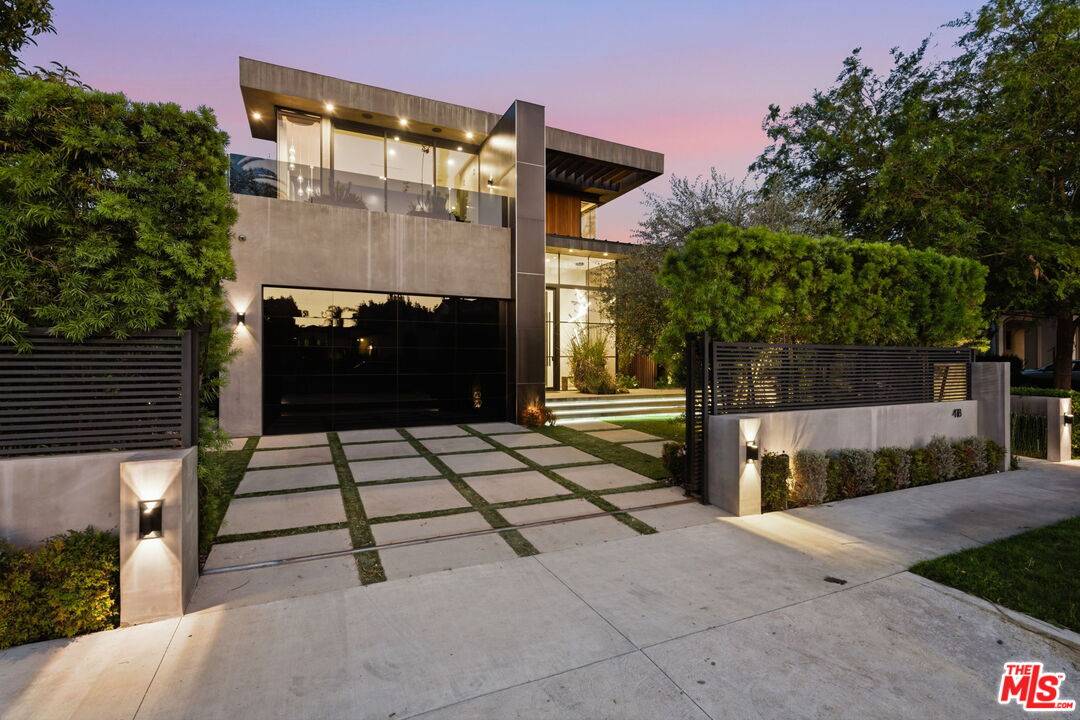 418 N Sweetzer Ave 6BR Beverly Grove La