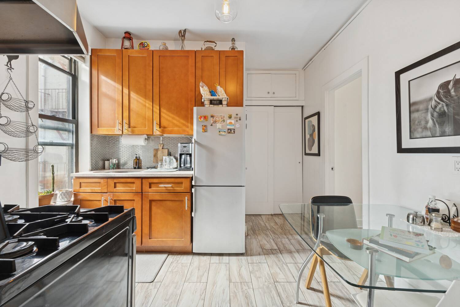 Discover your ideal retreat just moments from the Montrose Ave L train station.