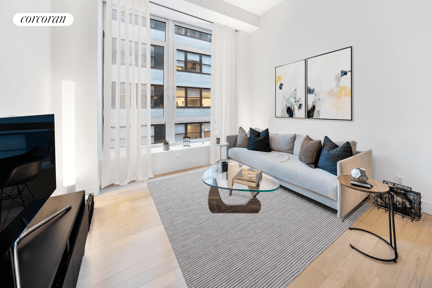 Also offered fully furnished for 4, 850 monthStep into this thoughtfully designed loft like studio apartment in heart of the Financial District.