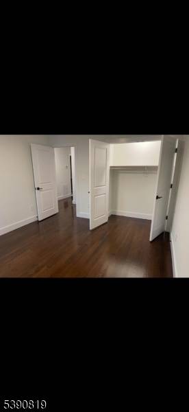 Great new house, great location 5 minutes away from Goethals Bridge, NJ Mall, Turn Pike, come and see this one of a kind