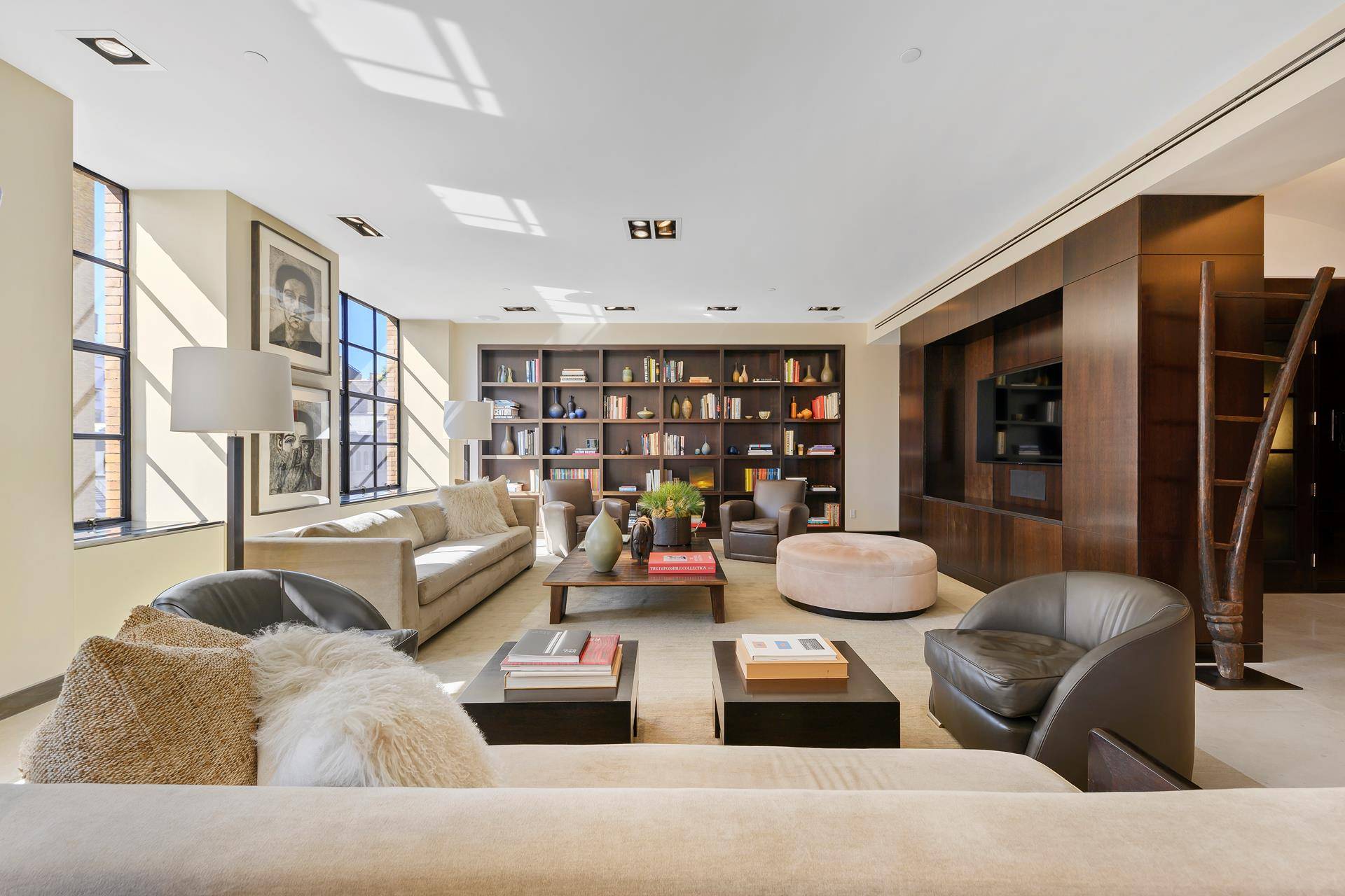 Sunny and Sprawling Chelsea condominium !