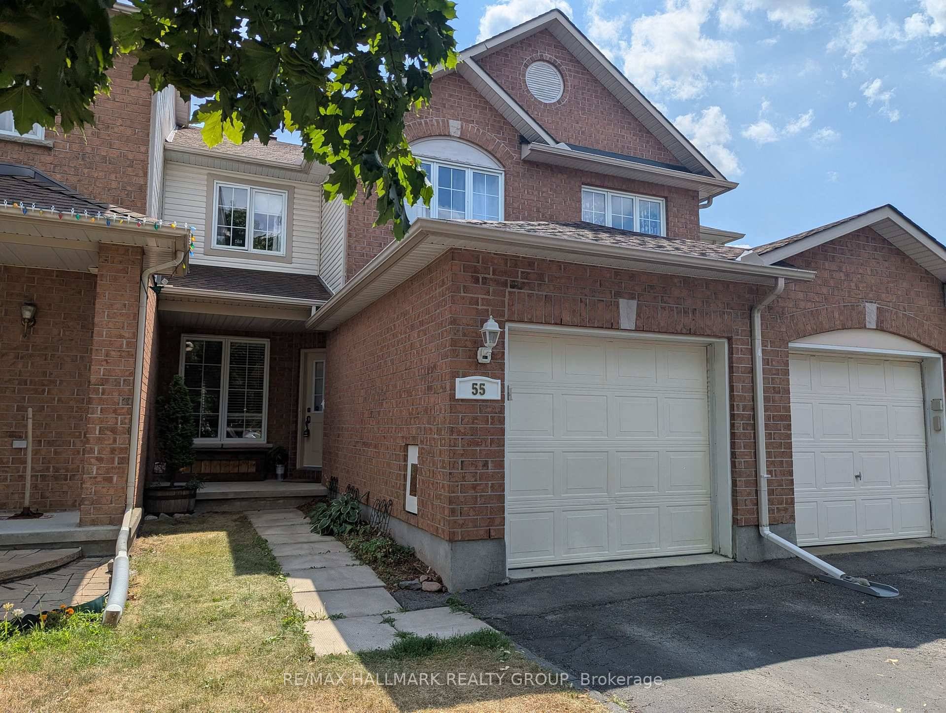Here is a rarely offered Richcraft Pinehurst model with a main floor family room !