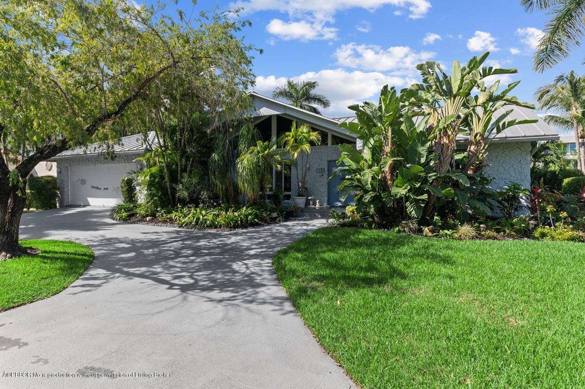 LOCATED ON ONE OF LAS OLAS MOST DESIRED STREETS with a NEWER CONCRETE 60 FOOT DOCK, a SEAWALL a Floating Dock with 100' DEEPWATER QUICK OCEAN ACCESS, this is a ...