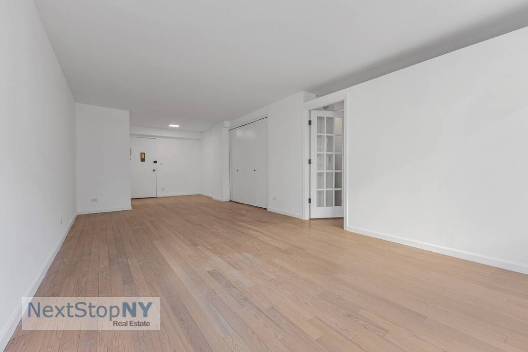 This sun filled, extra large Junior one bedroom has been beautifully updated with brand new flooring.