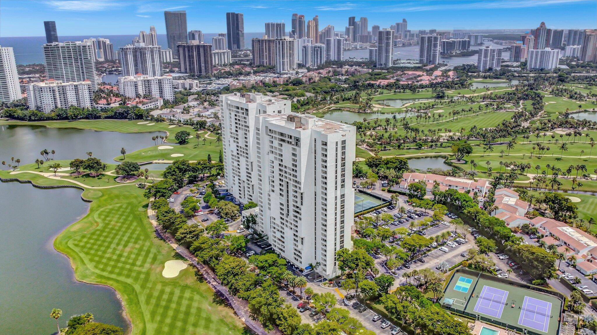 WELCOME TO PARADISE LIVING IN AVENTURA FLORIDA !
