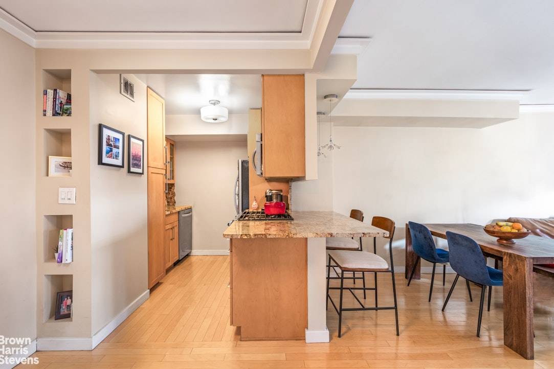 Turn key 1 Bedroom Coop with Private Terrace on the Upper East Side Welcome to 333 East 79th Street, Apartment 17Y.