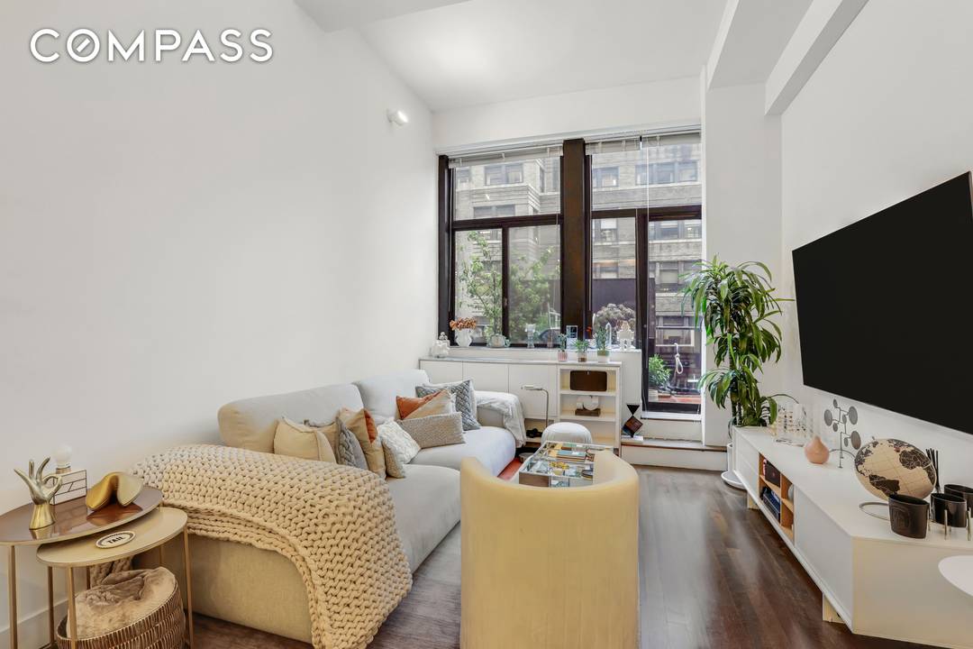 Welcome to your urban sanctuary in the heart of Manhattan !