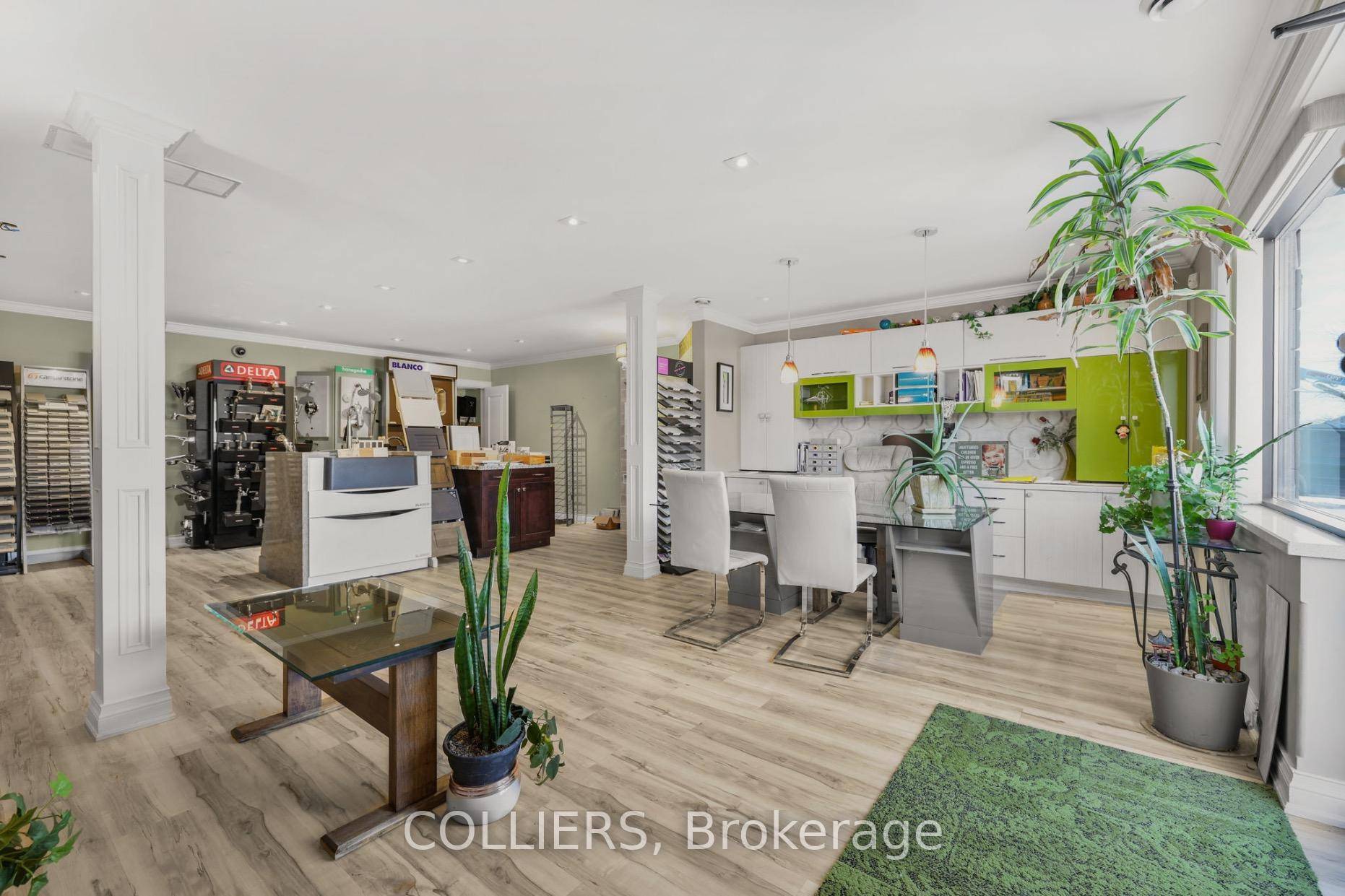 This M3 zoned commercial unit seamlessly blends modern office space with a spacious industrial area, making it ideal for a wide range of uses.