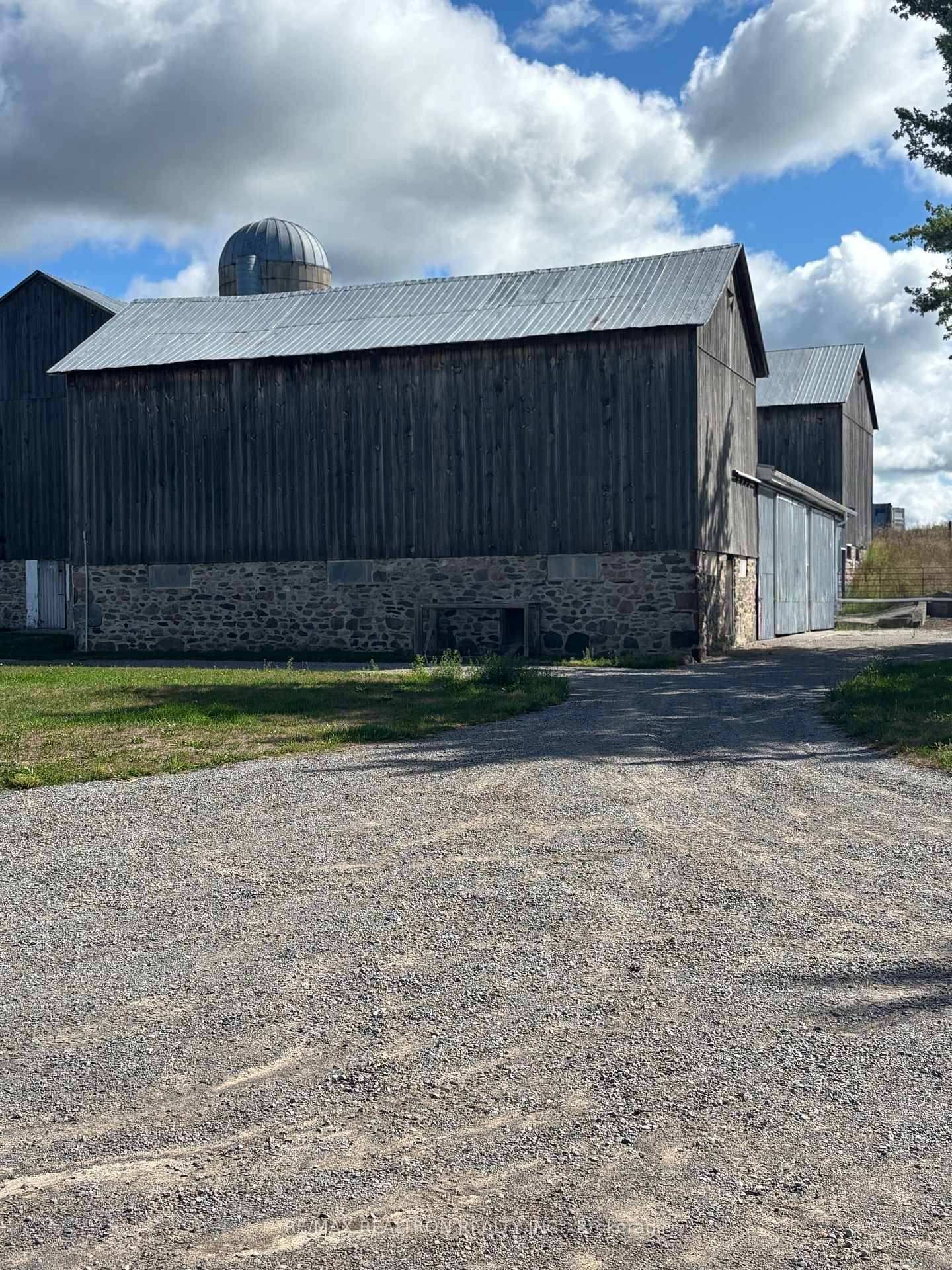 For Lease Modern Country Farmhouse.