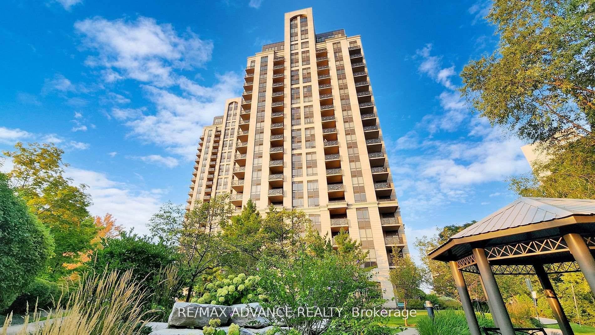 Luxury Greenpark Built The Rosewood Condos.