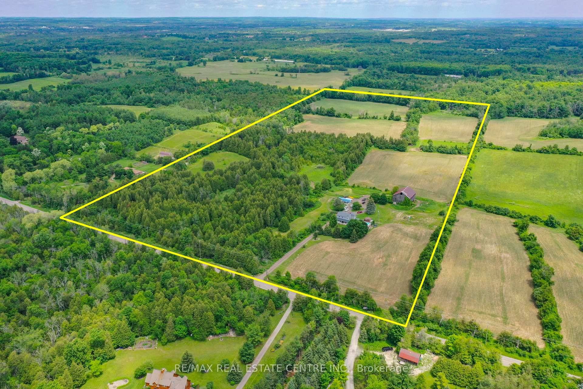 Prime Location, Beautiful Living Countryside Property 44.