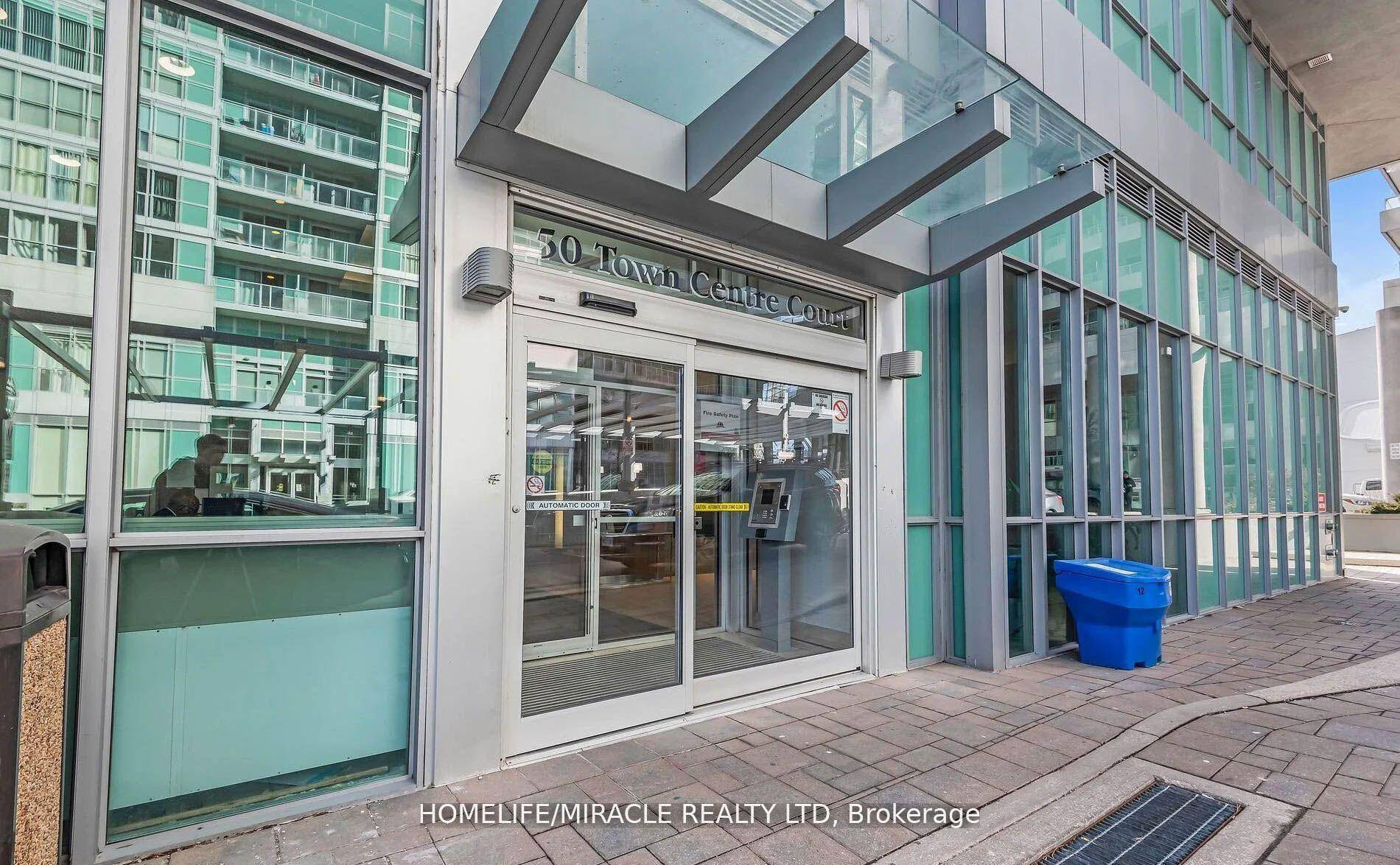 Amazing Monarch Luxury Condo Convenient Location.