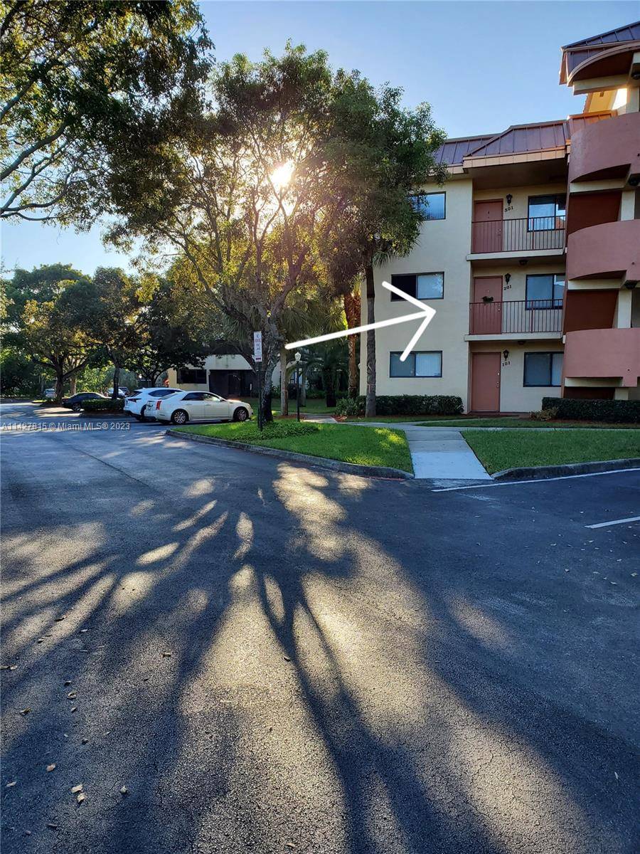 Rarely available 3 2 corner unit, must see.