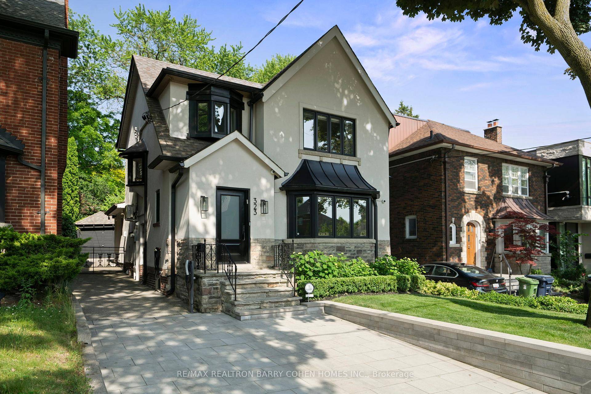 Welcome to this exquisitely renovated residence in the highly sought after Chaplin Estates neighbourhood.