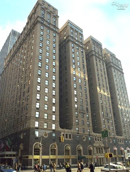 Beautiful fully furnished apartment, in an all cash building !