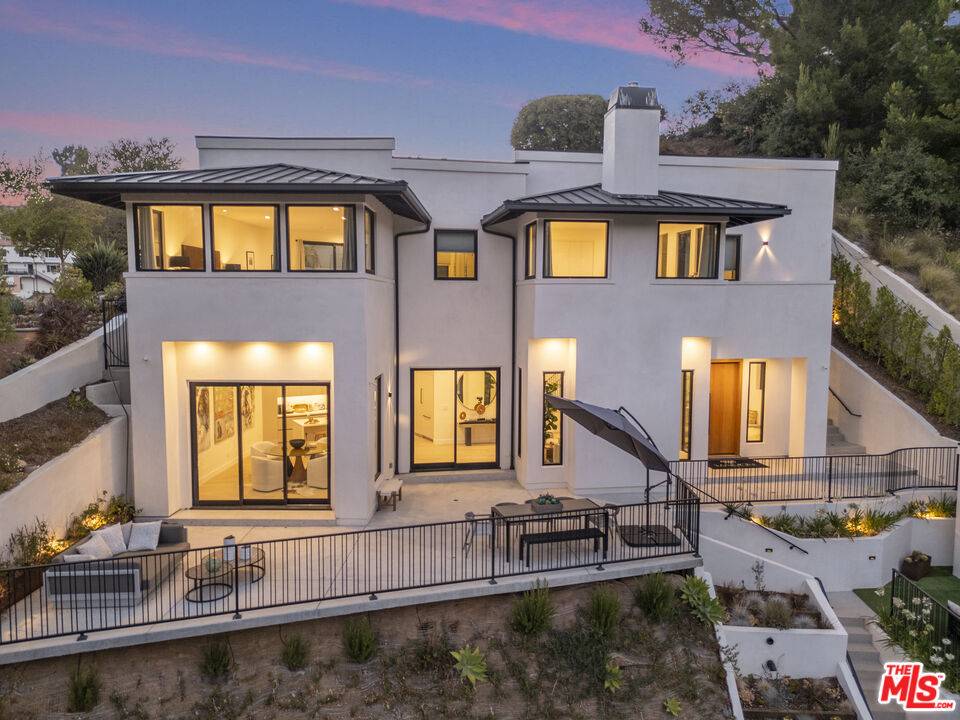 3101 Belden Dr 3BR Hollywood Hills East La