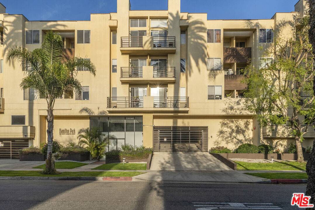 112  N HAMILTON DR 2BR Beverly Grove La