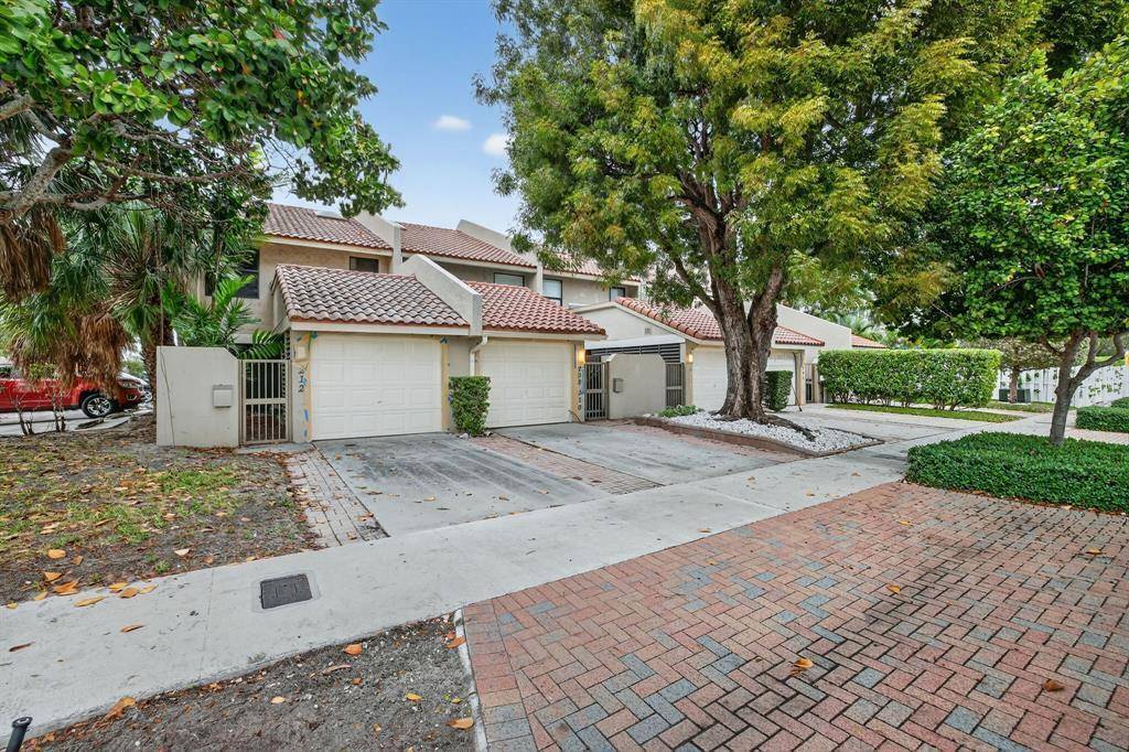 210 Washingtonia Ave, Lauderdale-By-The-Sea, FL 33308