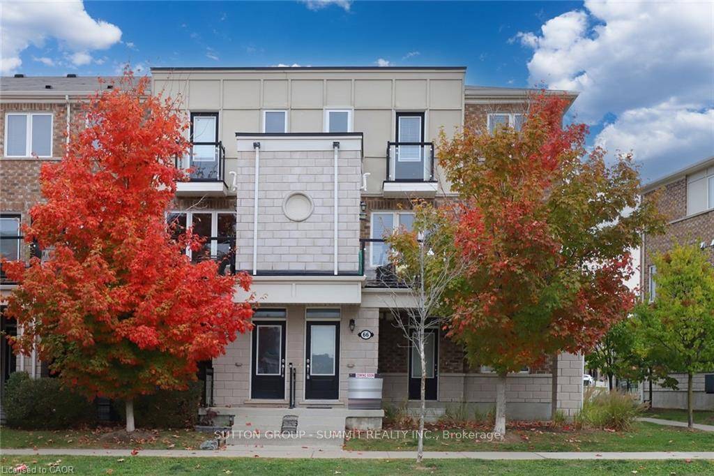 PUBLIC OPEN HOUSE SUN NOV 16TH 2 4PM Stylish 3 Bedroom End Unit with 2 Parking Spots amp ; Ravine Views Move In Ready !