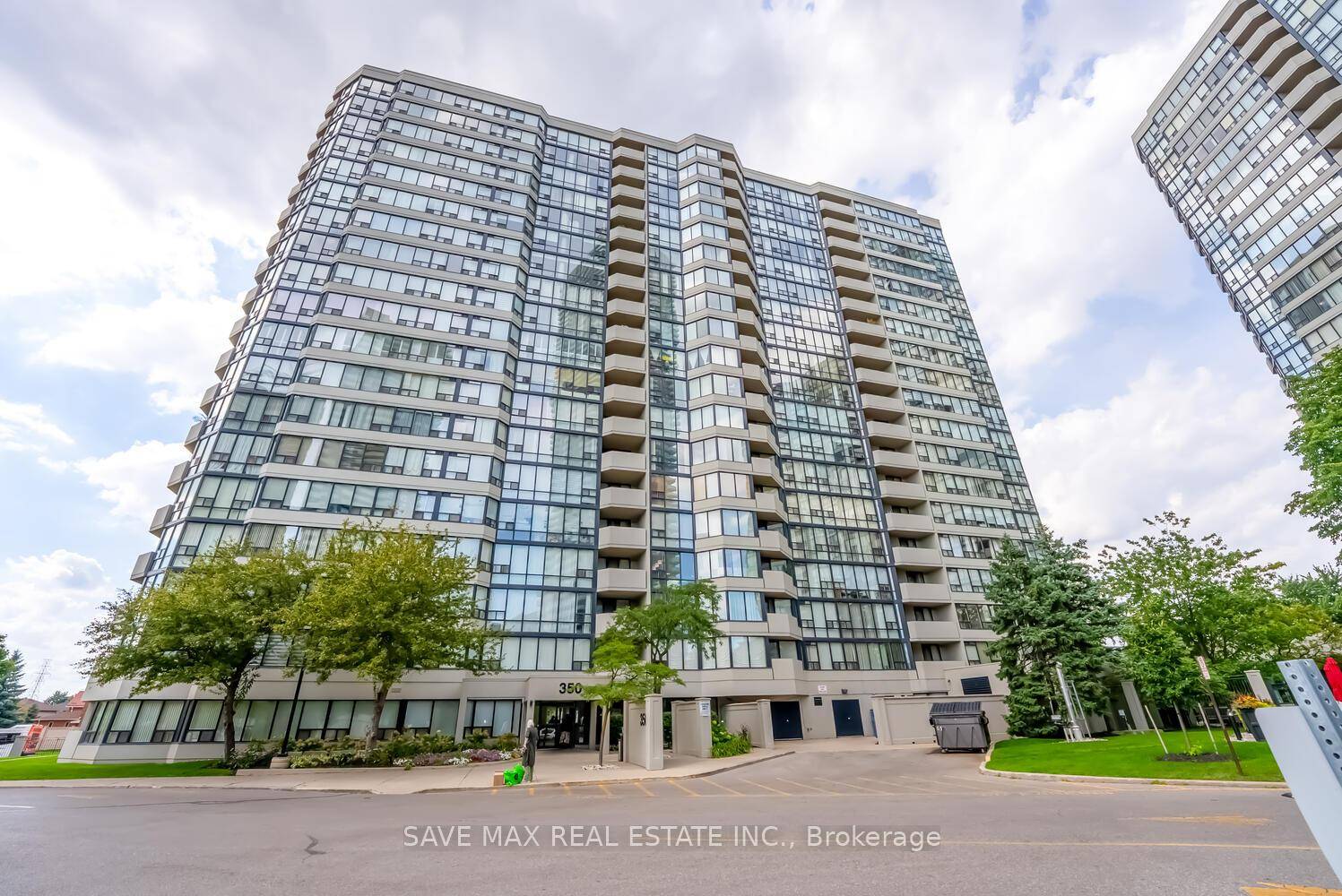 Welcome to 350 Rathburn Rd W 904, a bright and spacious condo in the heart of Downtown Mississauga that comes with all inclusive luxury amenities as well as building insurance, ...