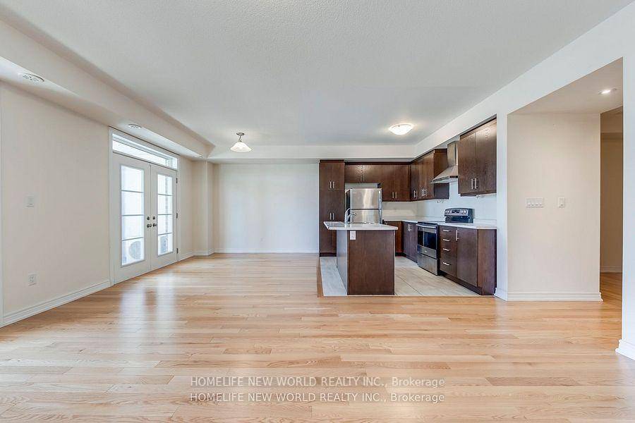 4000 square feet in total, comprising three self contained units within one freehold townhouse !