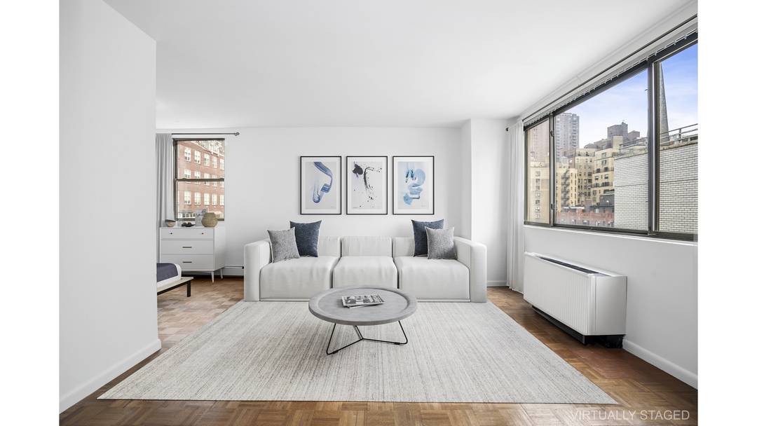 Residence 10C is an oversized, high floor alcove studio ideally positioned on a quintessential tree lined block in the heart of the Upper East Side.