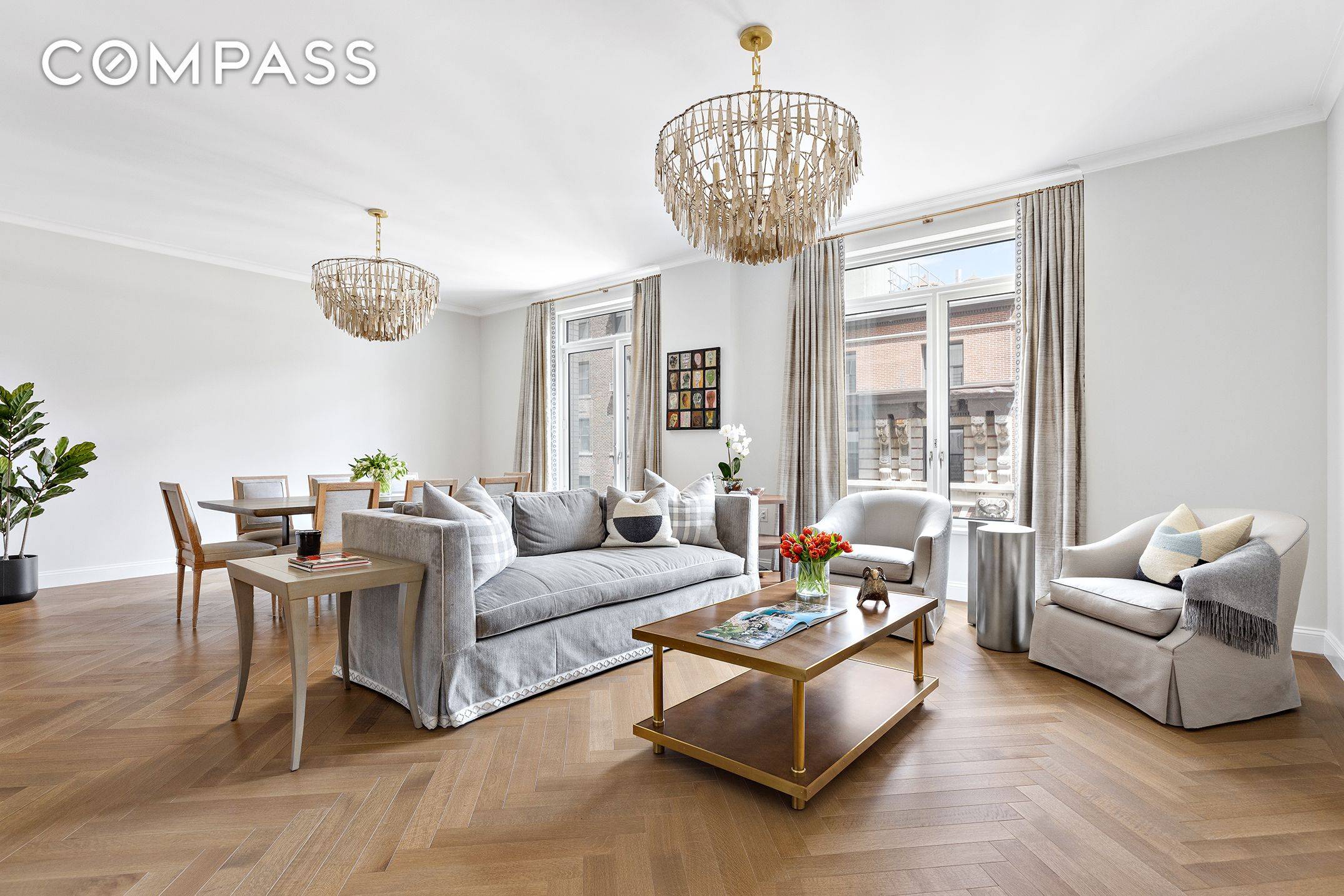 Apartment 8B at Two Fifty West 81 St is a wonderful, sprawling and spacious 4 bedroom residence.