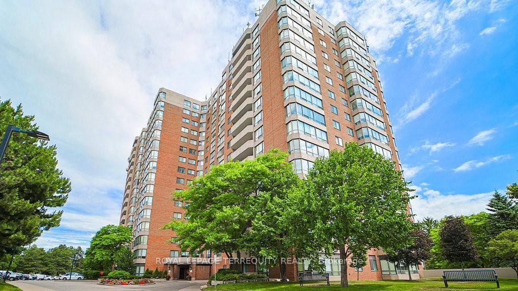 Large north east facing corner unit with an abundance of natural light.
